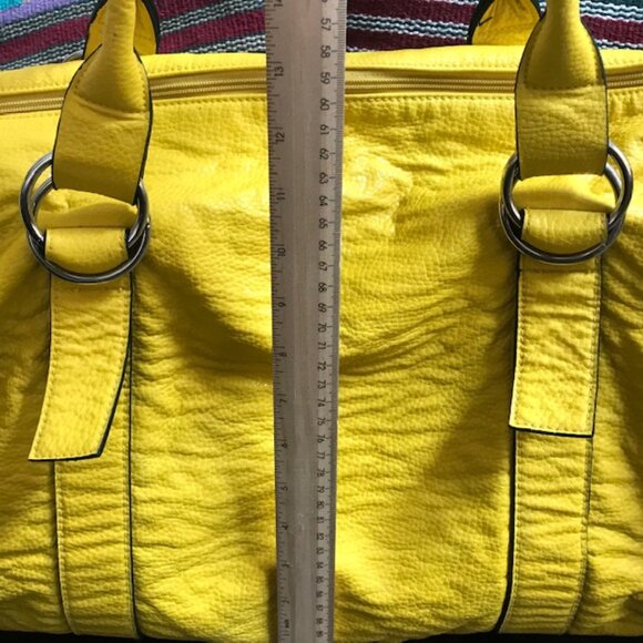 BUENO COLLECTION VINTAGE BRIGHT YELLOW TEXTURED 23" WEEKENDER OVERNIGHT TOTE BAG - Picture 14 of 16
